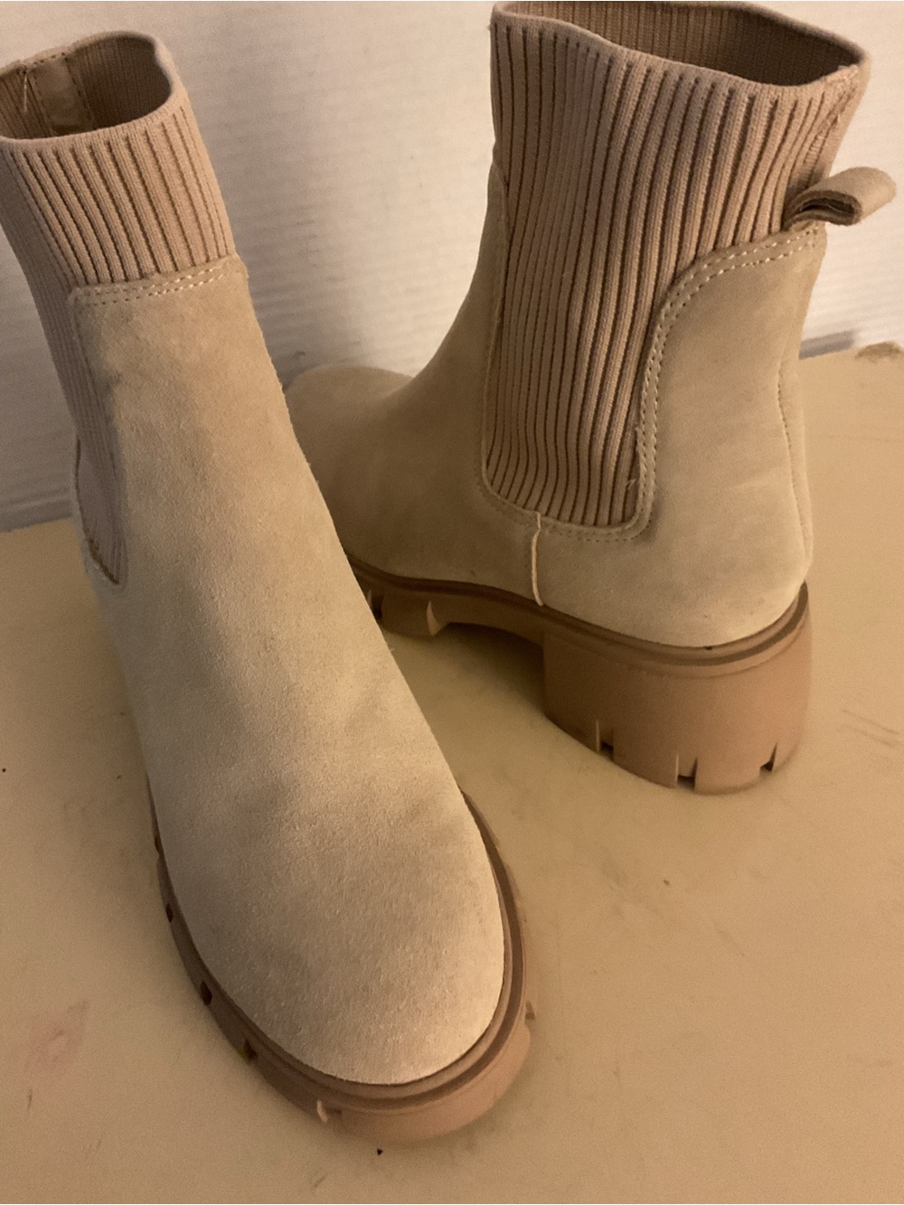 Steve Madden women  Beige Suede Sock Chelsea Platform Boots US 7.5